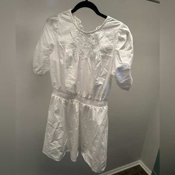 Aritzia address - Picture 1 of 7